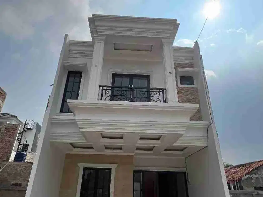 Bata Merah, Pinggir Jalan Raya Utama, Rumah 2 Lantai Cimanggis, Depok, Strategis, SHM, Design Mewah
