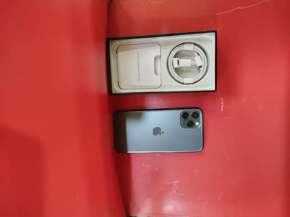 iPhone 11 pro 256gb setara baru cuy pasti