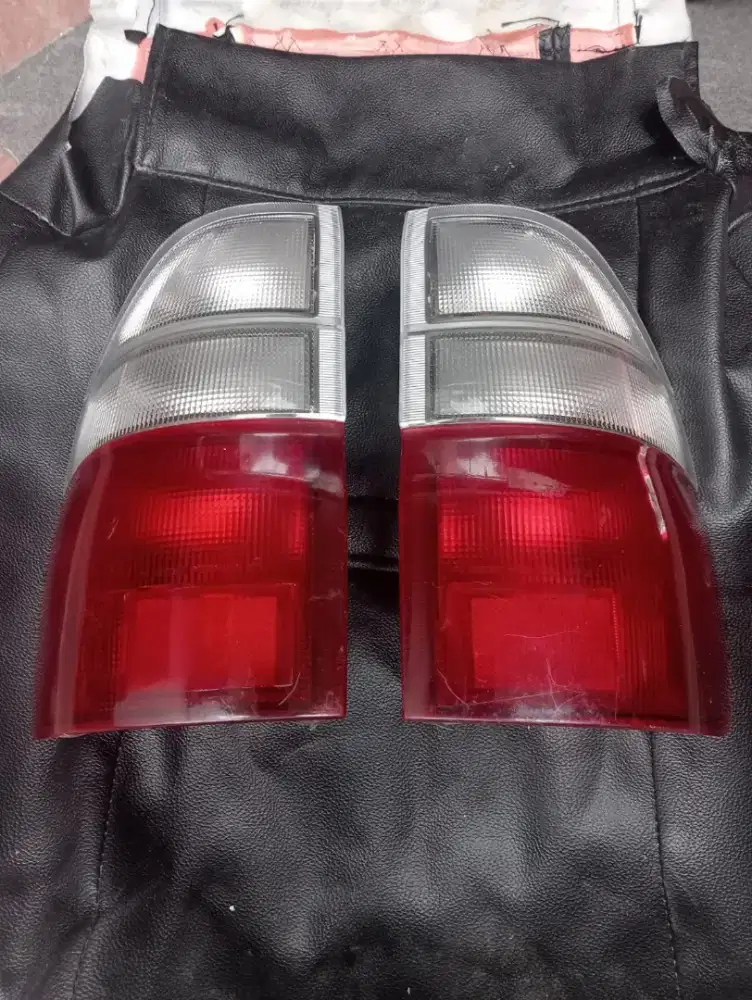 Stoplamp Isuzu Panther kapsul original