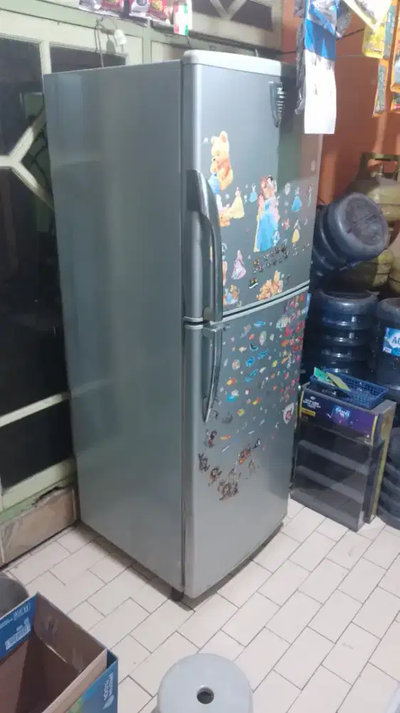 Kulkas bekas polytron tiara normal lokasi sawojajar