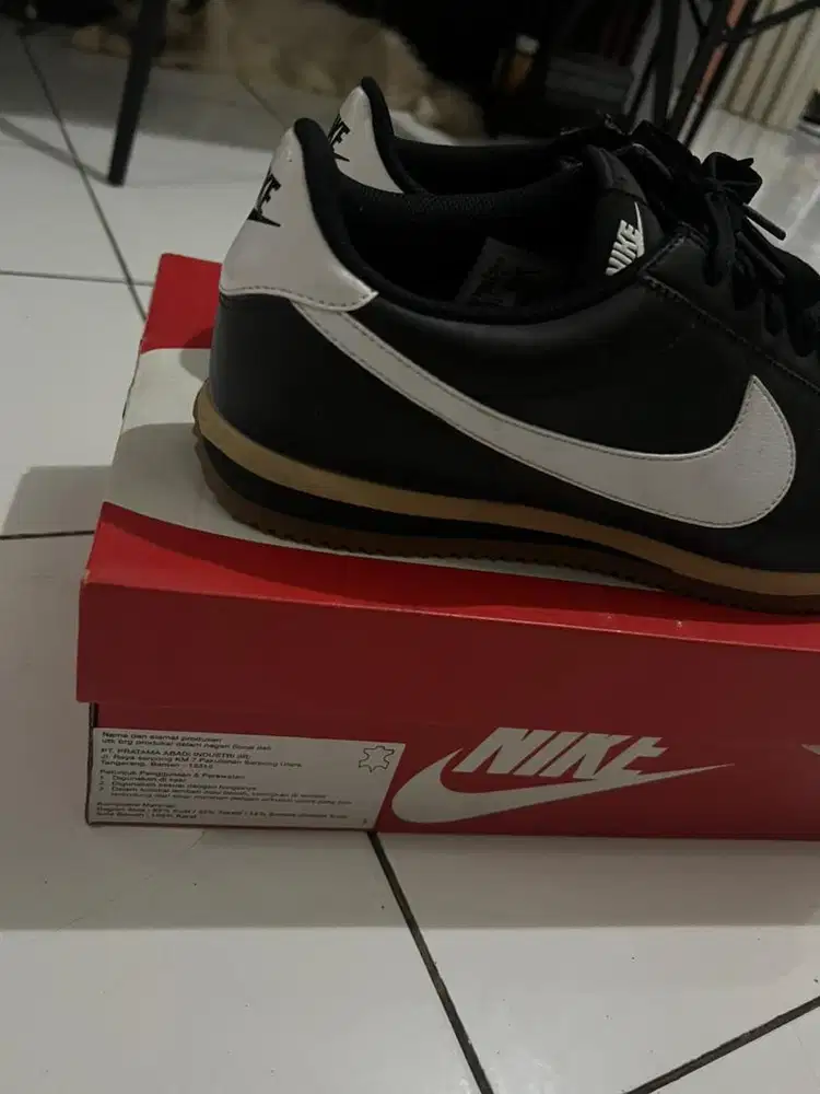 Dijual sepatu ori otentik sepatu Nike Cortez no 44