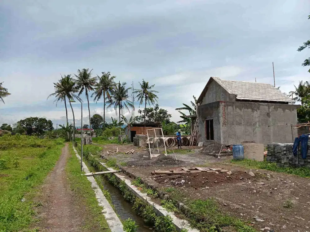 Rumah baru view sawah dekat ke UGM