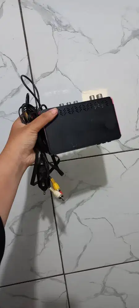 DIJUA CEPAT SET TOP BOX TV LCD LED