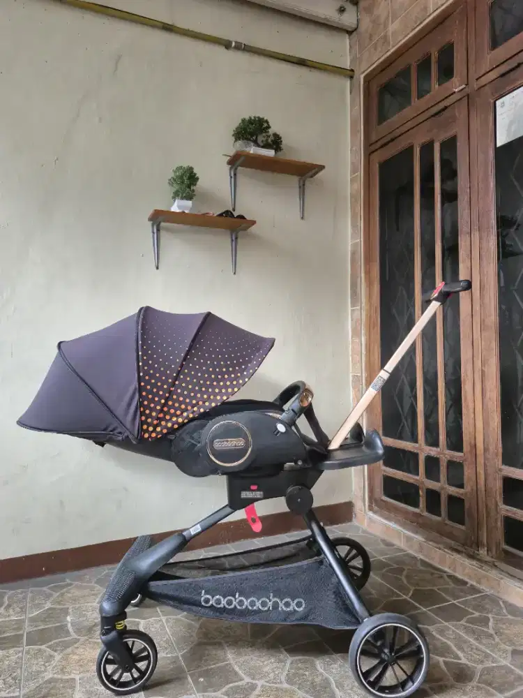 PRELOVED STROLLER BAOBAOHAO V9