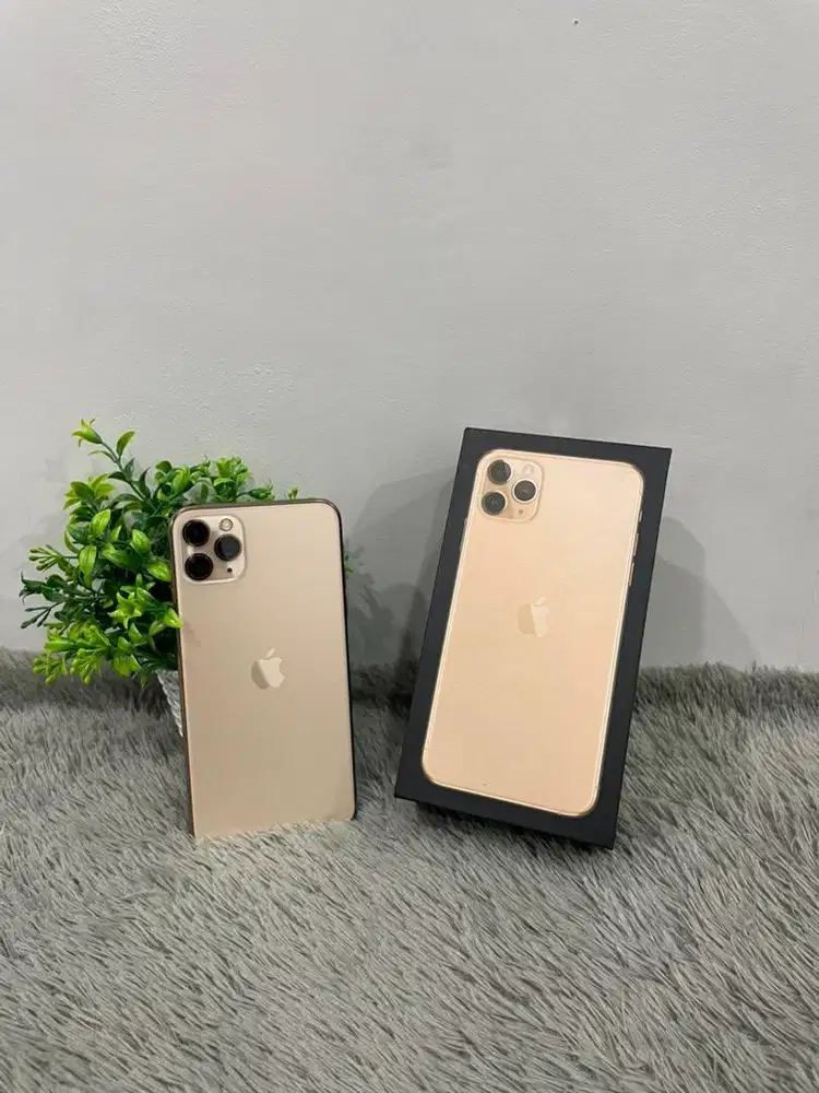 IPhone 11 ProMax 256GB Gold mulus Fullset BH 100% Sinyal Permanent