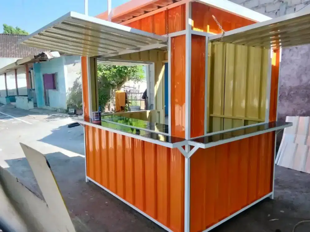 Booth Container