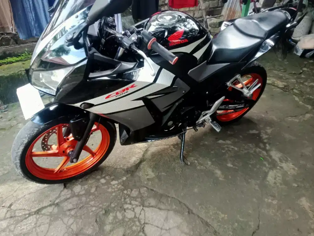 CBR mulus km rendah