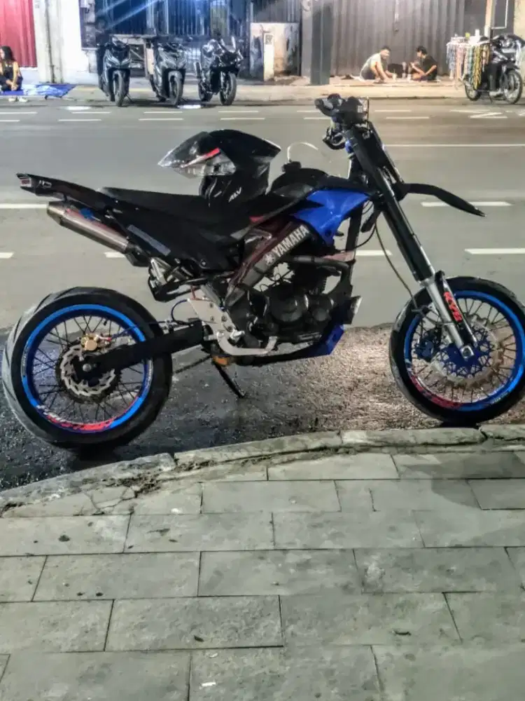 Byson modif Supermoto