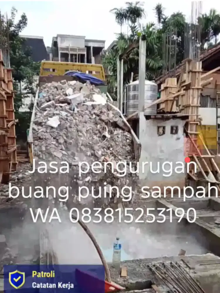 Tukang buang puing sampah dll