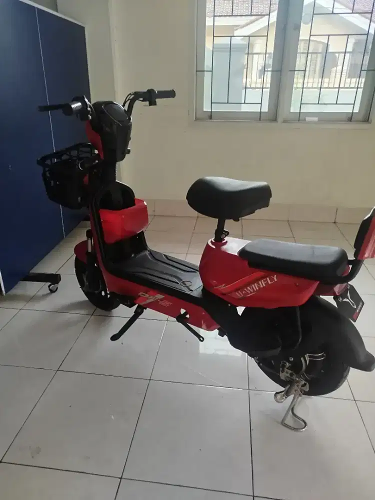 Sepeda listrik merek U-winfly