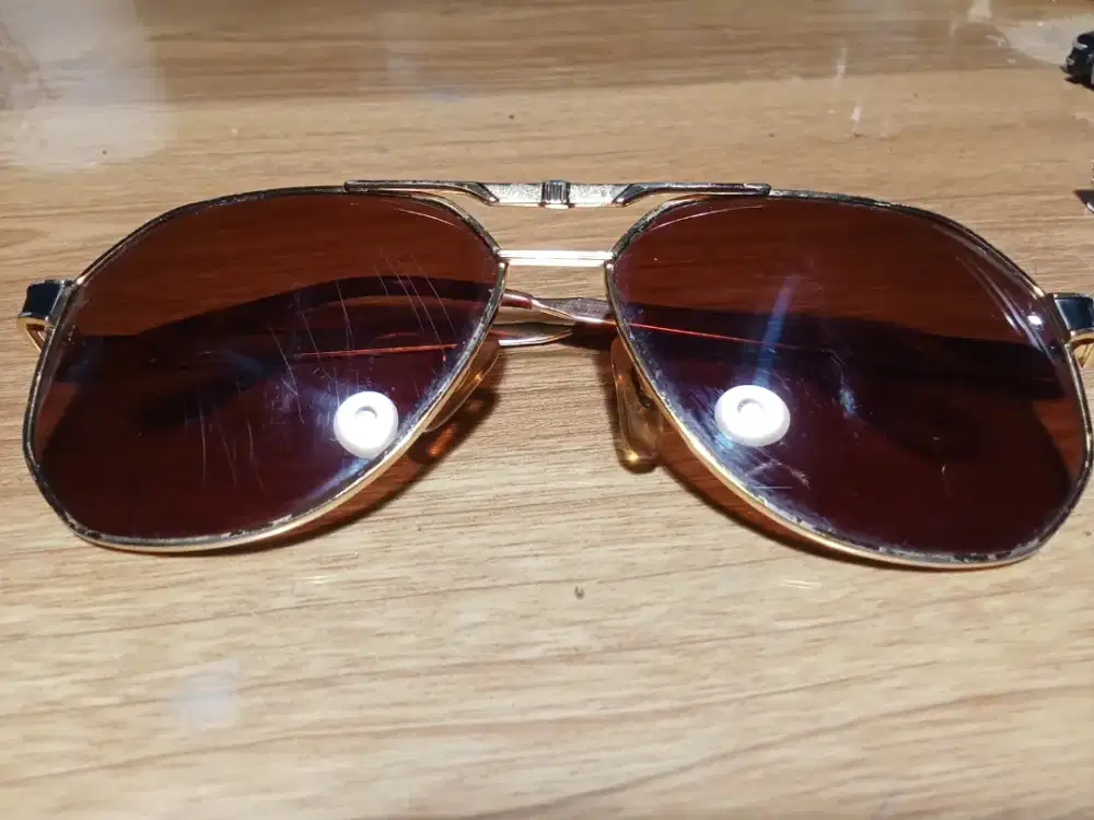 LIBRA  Sunglasses, Lapis Emas 22K,  masih bagus, COD Cijantung Dsk