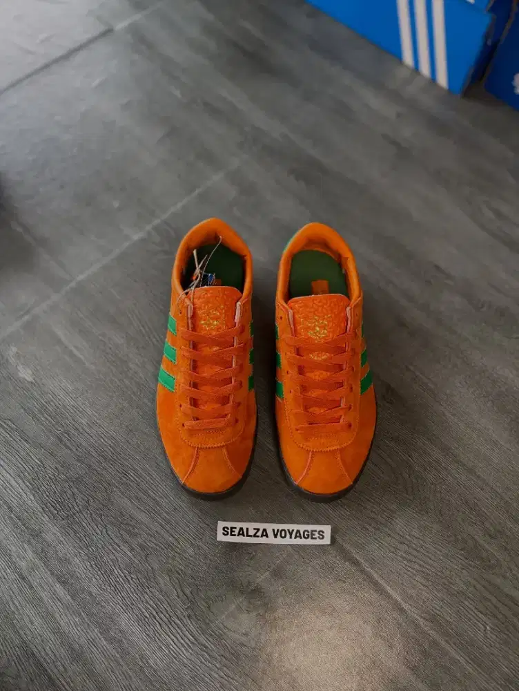 SEPATU ADIDAS CASUAL