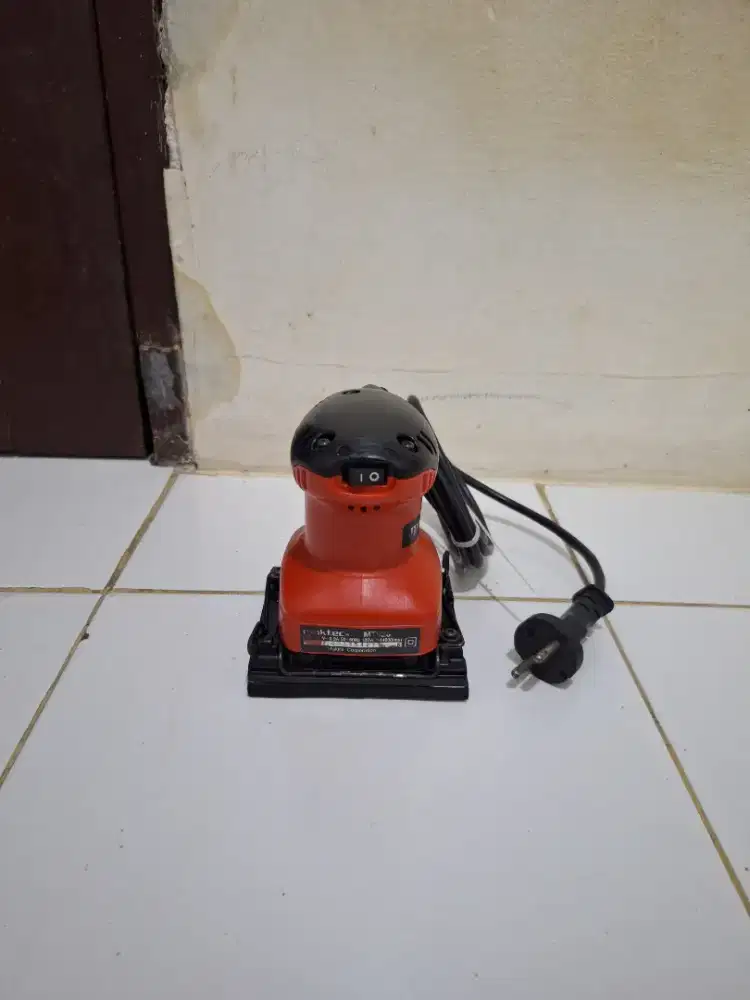 Mesin amplas maktec MT920