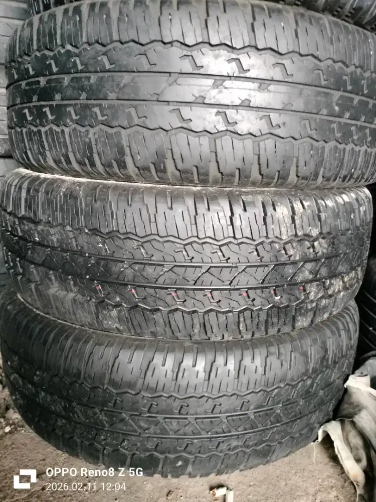 Jual ban copotan mrek bregestone duler A/T ukuran 265 65 R17 kond 85%