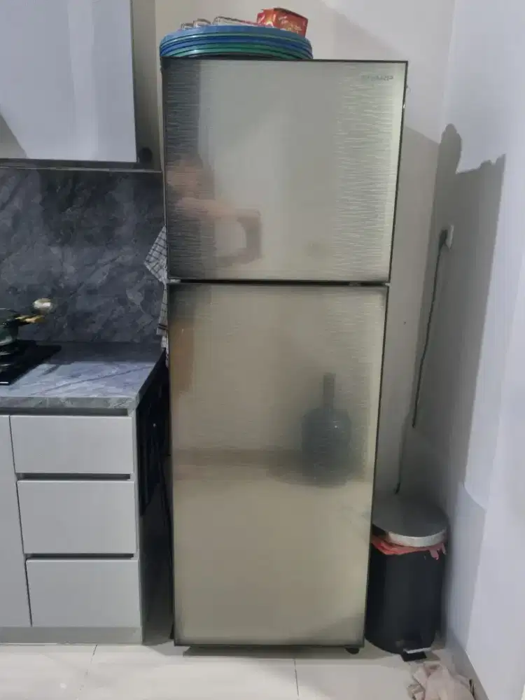Kulkas Sharp 2 Pintu SJ326XG