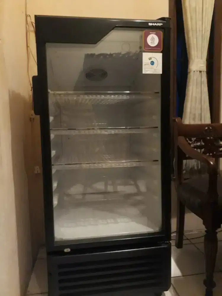 Di jual showcase / kulkas