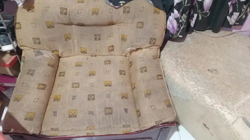 2 SOFA DUDUK BEKAS