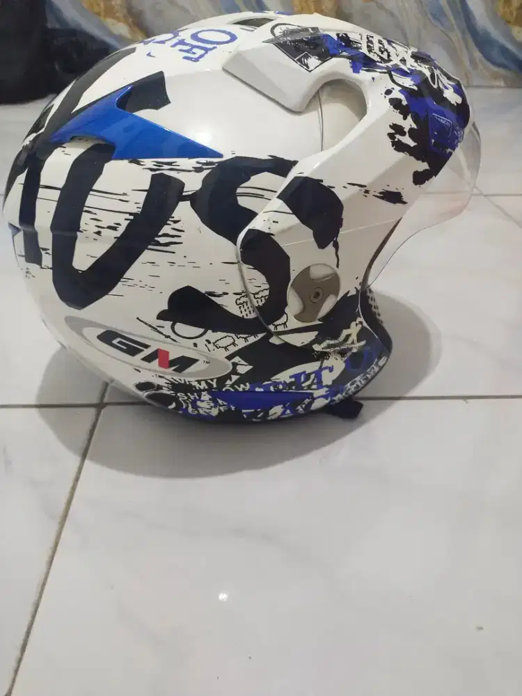 Helm Gm ory ukuran M