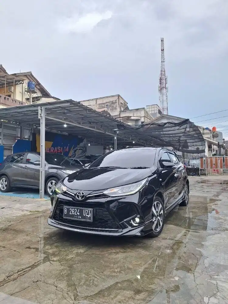cash toyota yaris 1.5 GR sport AT tahun 2021 tgn pertama siap pakai