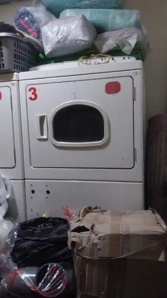 Loker laundry buat wanita diutamakan yg bisa tinggal di laundry