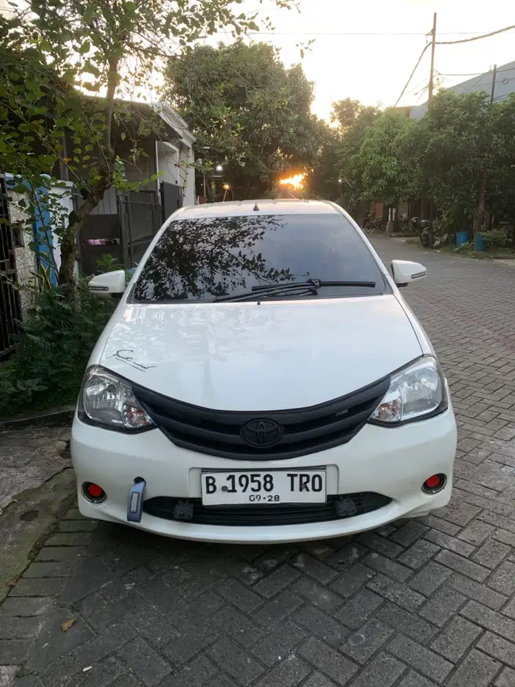 Toyota Etios Valco 2013 Bensin