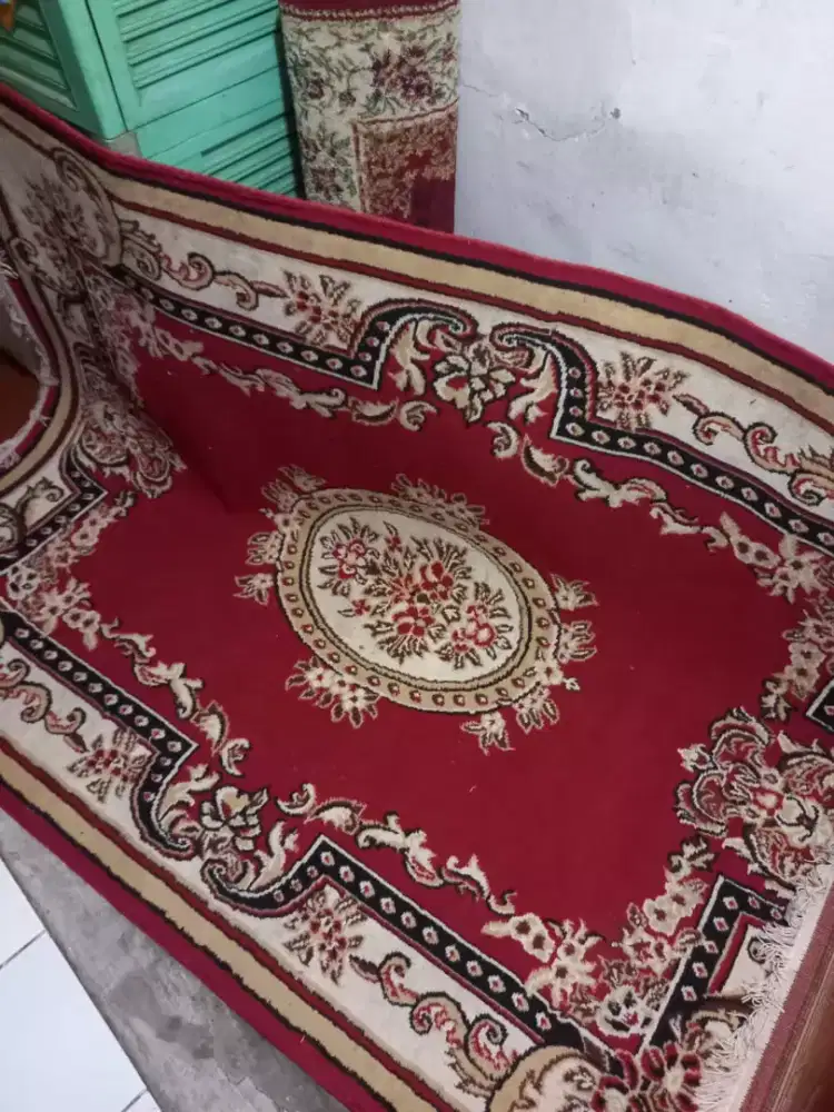 Karpet permadani, lemari pelastik