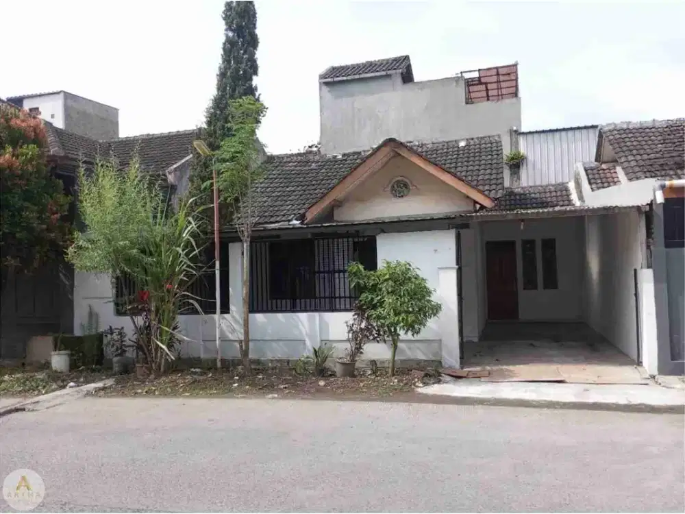 Dijual Rumah Siap Huni Jalan Raya Utama Taman Cibaduyut Indah Bandung.