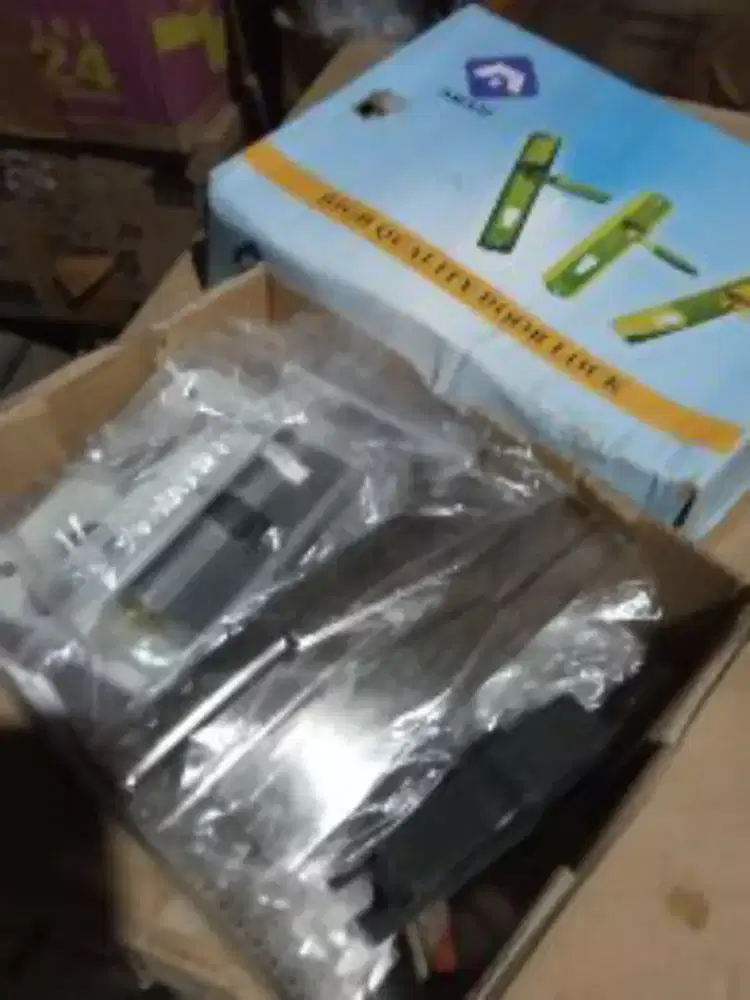 Kunci pintu merk Amani