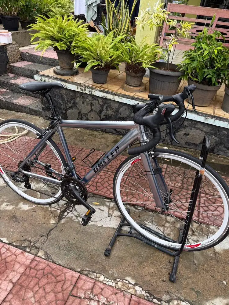 Sepeda United Boston 1.0 (Road Bike)