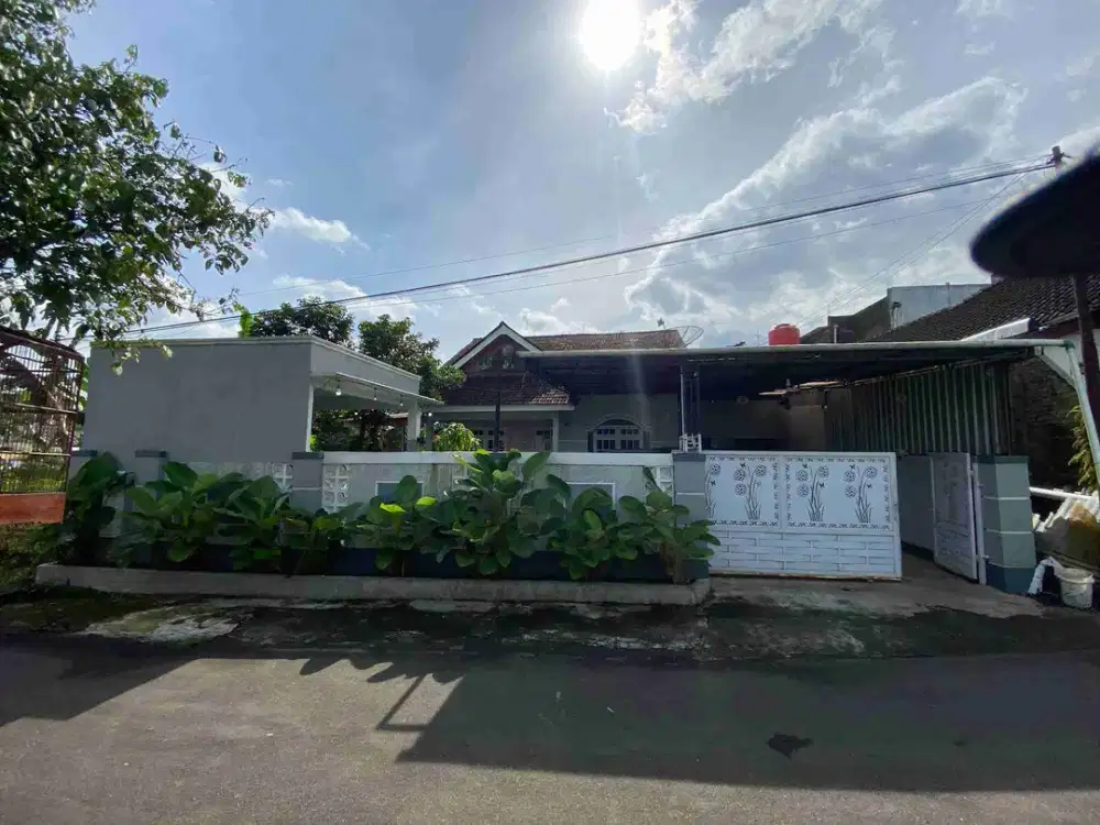 Rumah Siap Huni Halaman Luas Ada Gasebo di Arimbi Sidomukti Salatiga