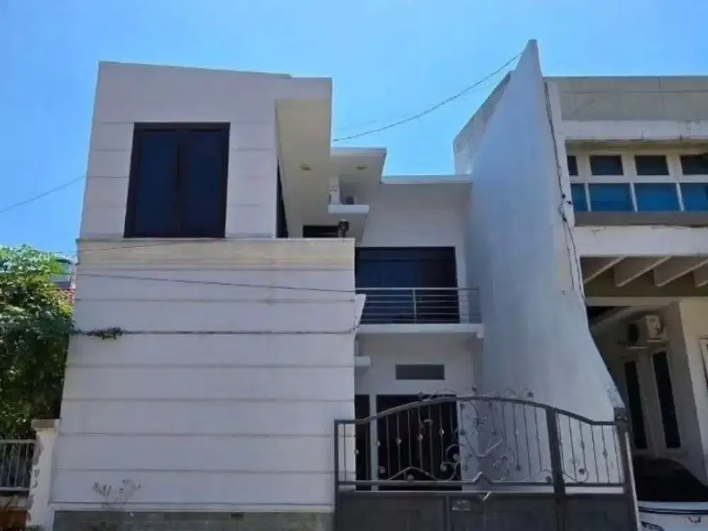 Rumah Pakuwon City GRIYA ASRI STRATEGIS  Hanya 5 menit jalan kaki ke Pakuwon City Mall