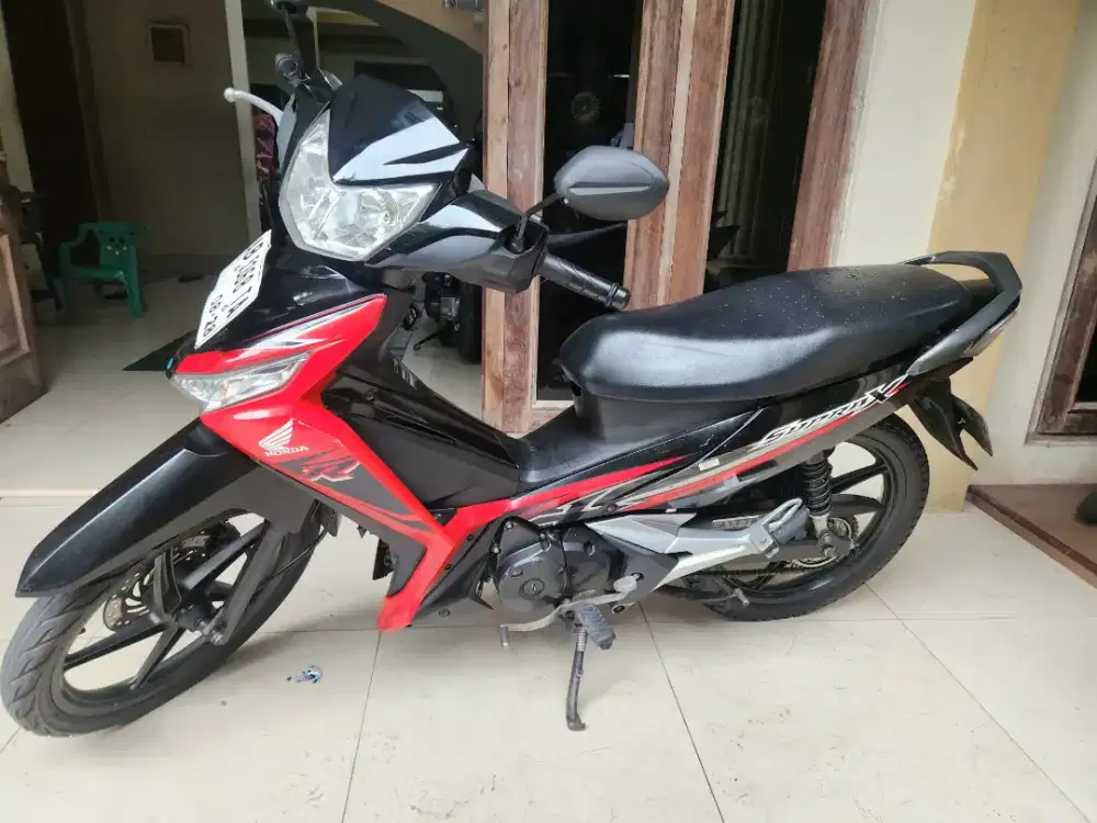 Supra 125 cw f1 2018 hitam merah tunai kredit 540rb/3thn GBM