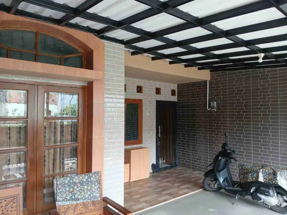 Rumah Siap Huni di Mustika jaya pinggir jalan raya utama