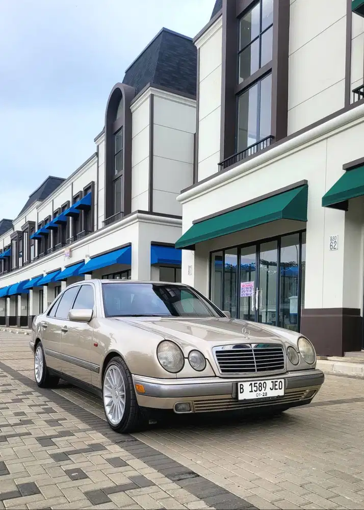 W20 78E320 Elegance 6 Silinder – Mercy Klasik Rasa Sultan