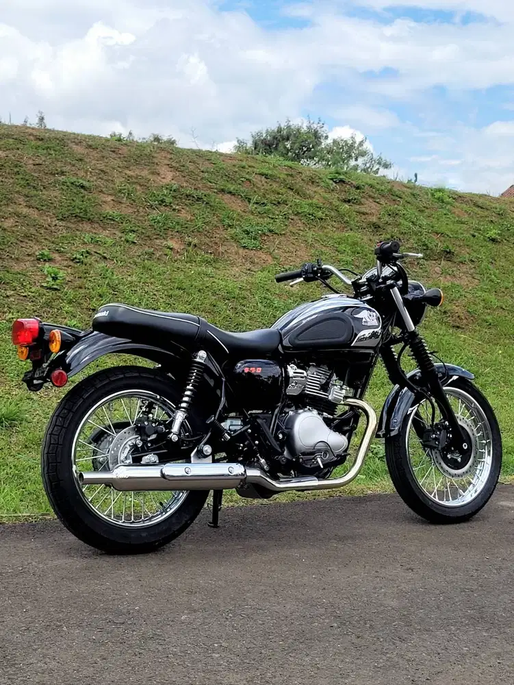 Kawasaki Meguro S1 W230 Ebony Black Chrome