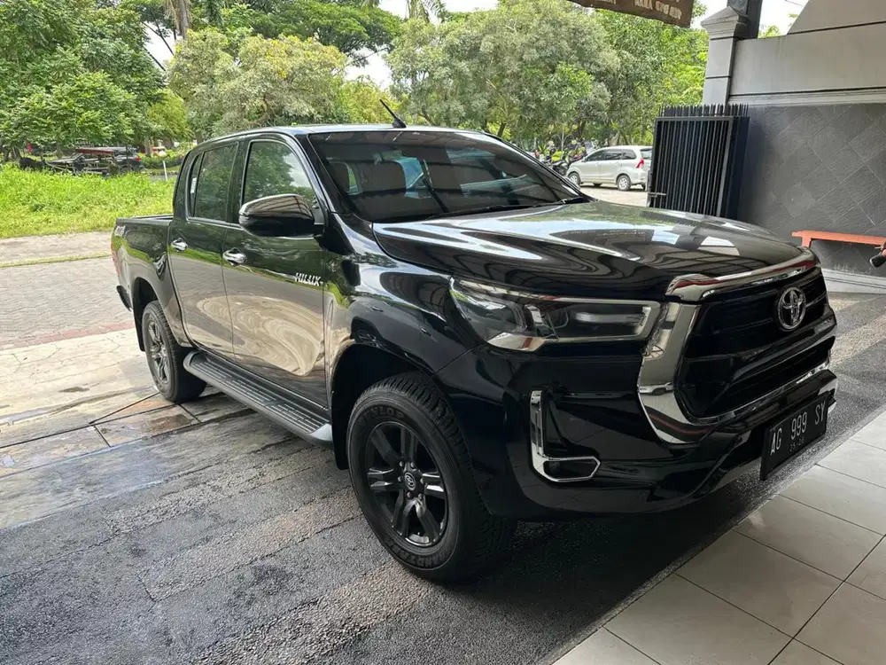 Toyota Hilux 2.4 V Disel Matic 2021 Km 20rb Record Istimewa