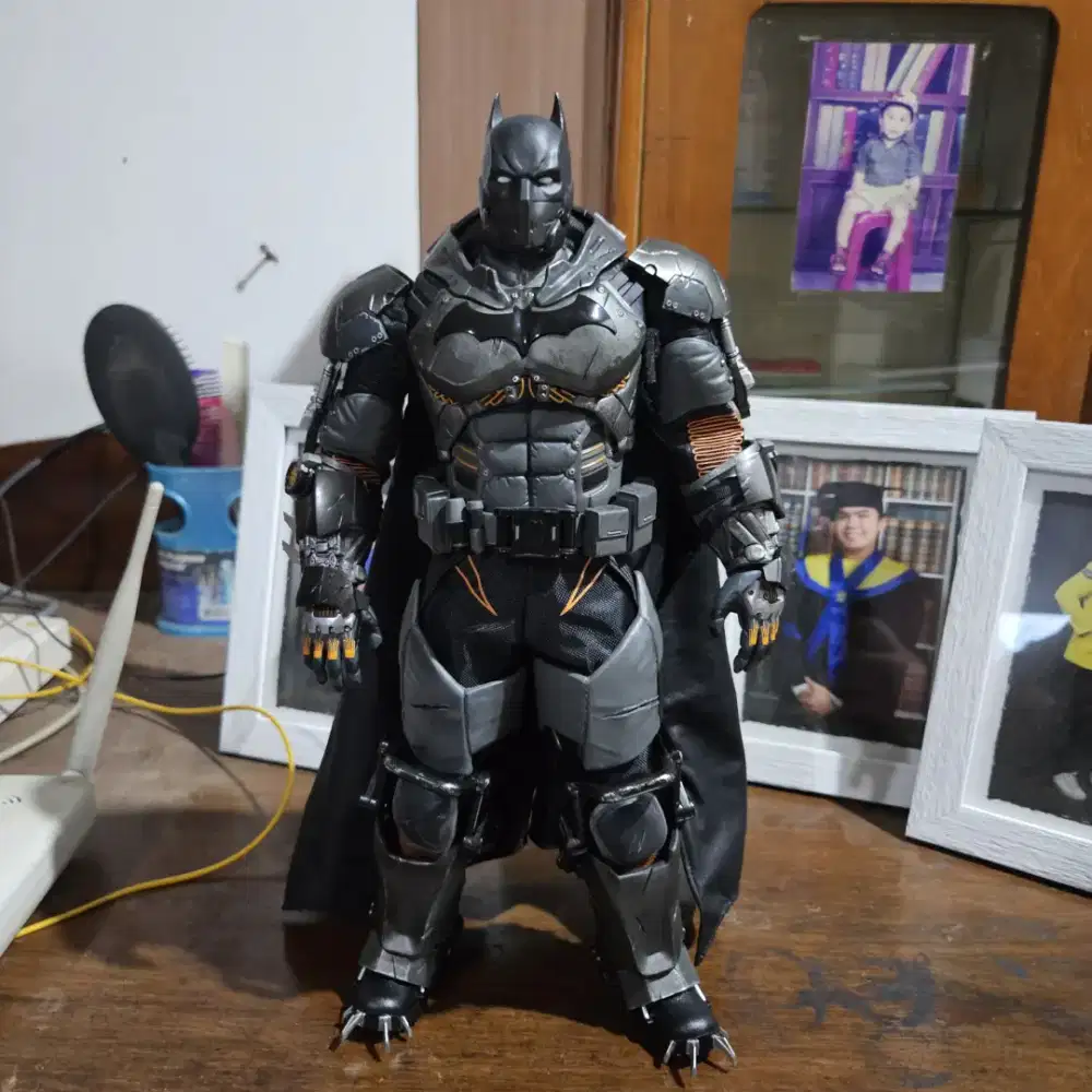 Batman XE Suit Armor (harga pasar 7,5 juta)