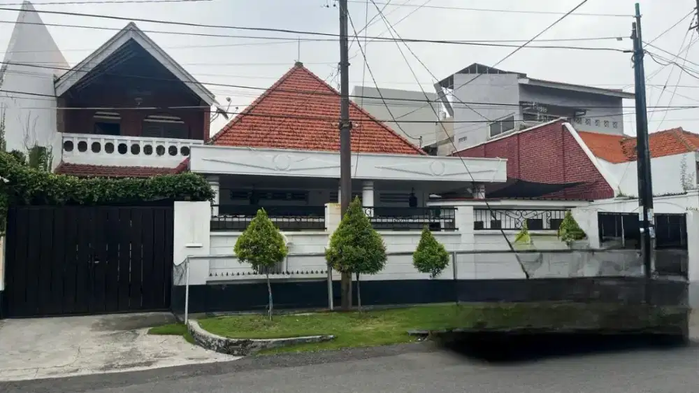 Jual Cepat BU, Rumah Area Komersial Dekat Stasiun Gubeng Surabaya