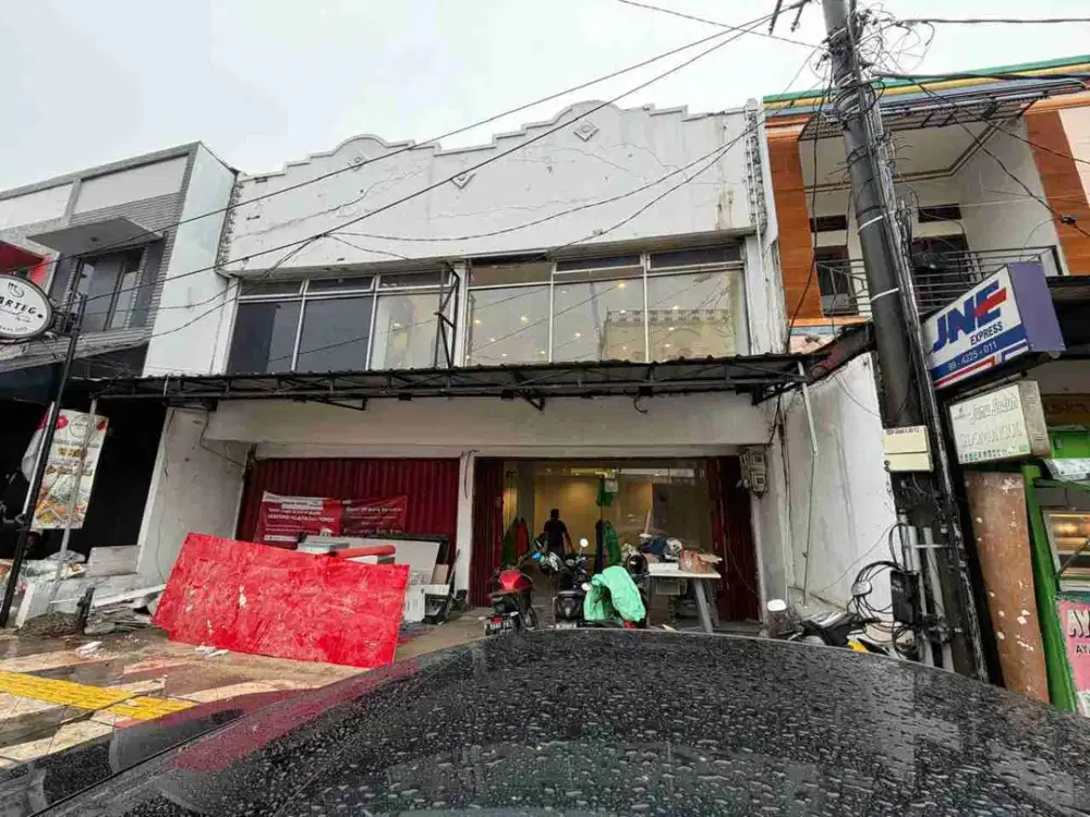 DISEWAKAN RUKO GANDENG LUAS DI JALAN AKSES UI DEPOK