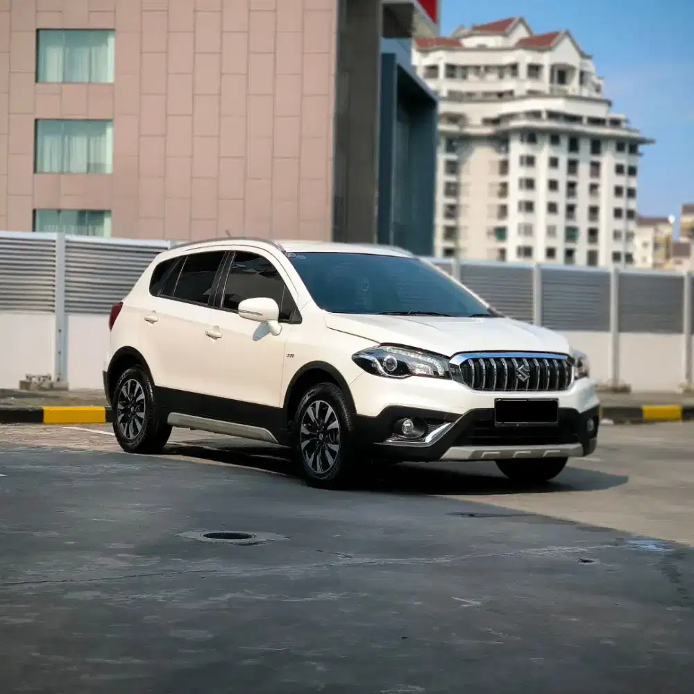 ‼️LOW KM‼️SUZUKI SX4-CROSS AT, MOBIL TERAWAT & SIAP PAKAI