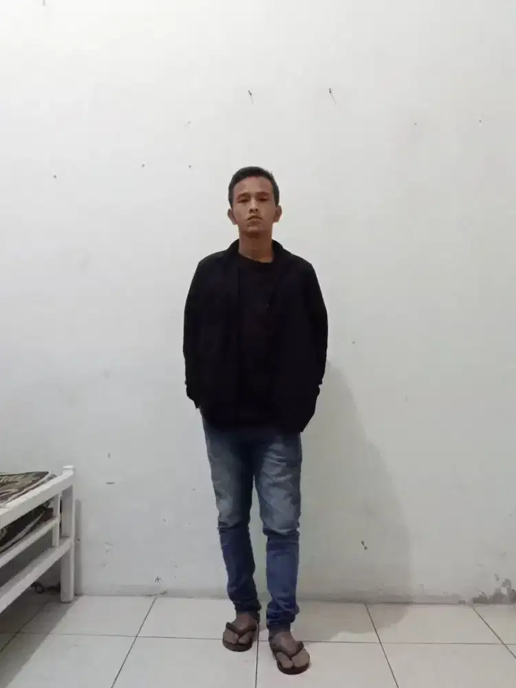 Saya lagi butuh mencari pekerjaan secepatnya