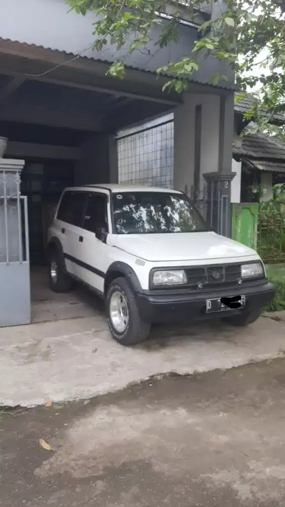 Suzuki Escudo 1995 Bensin