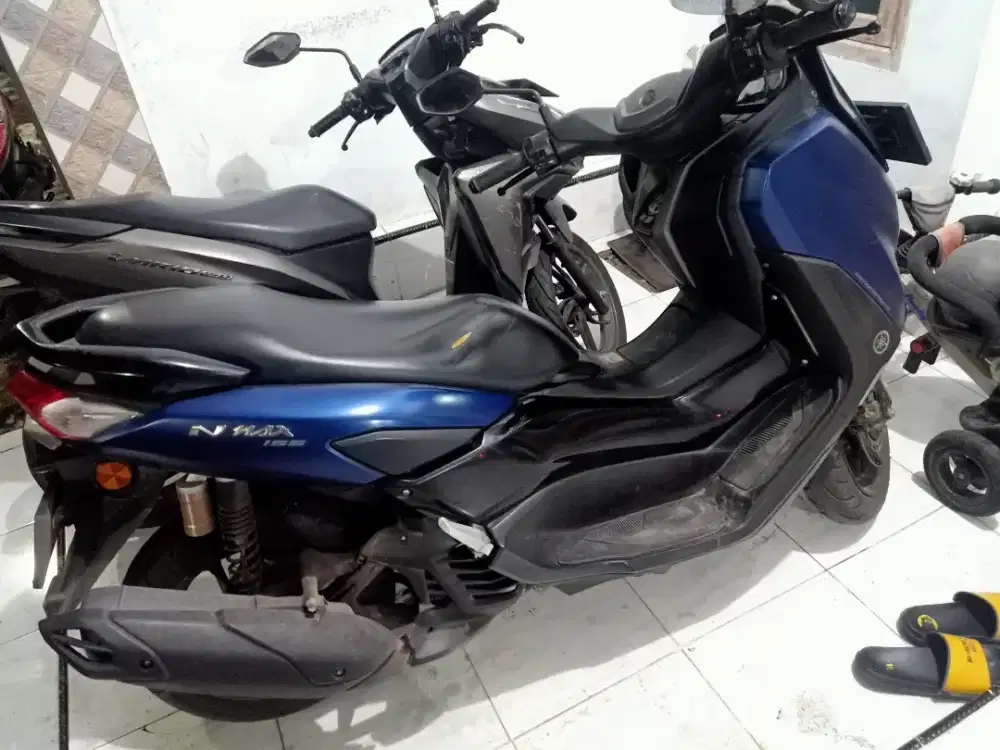 dijual nmax sendiri 2021 surat lengkap ..tangan pertama