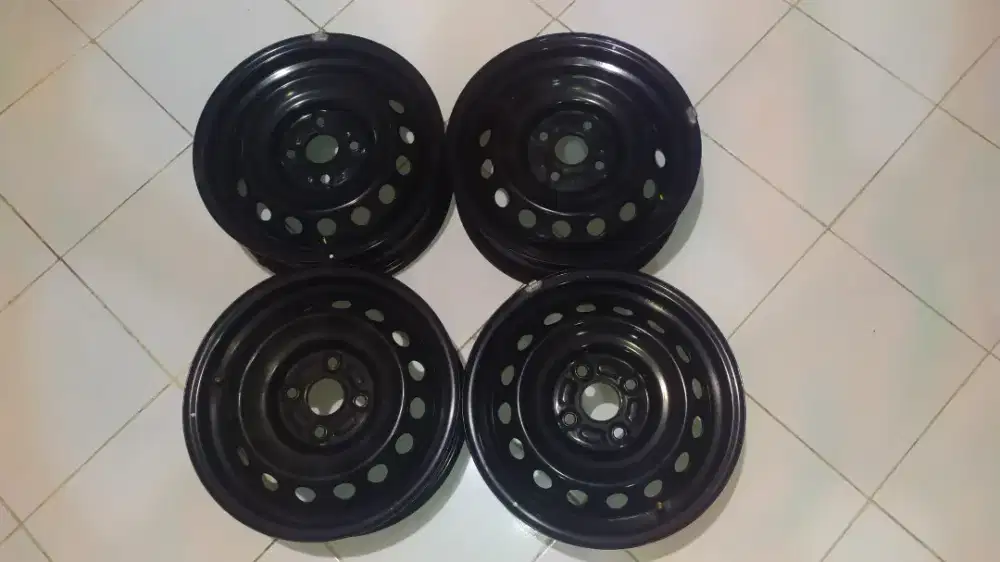 Velg Sigra 14 inc second original 100%