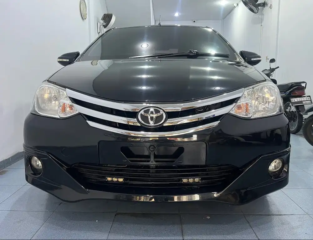 (TDP 8 JUTA!) Toyota Etios Valco 1.2 G Manual Hitam 2014