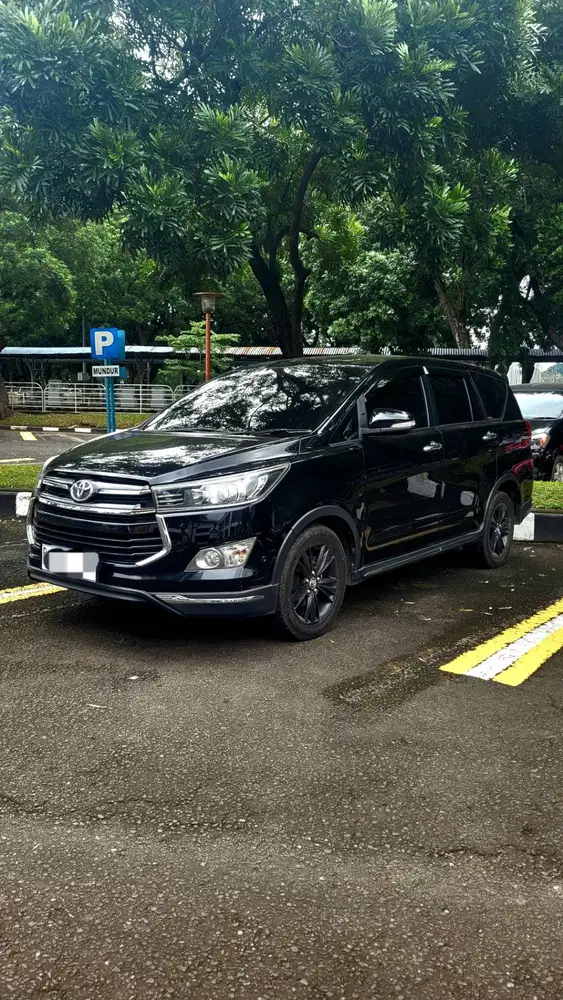 Toyota Innova V AT 2017 (updrade Venturer)
