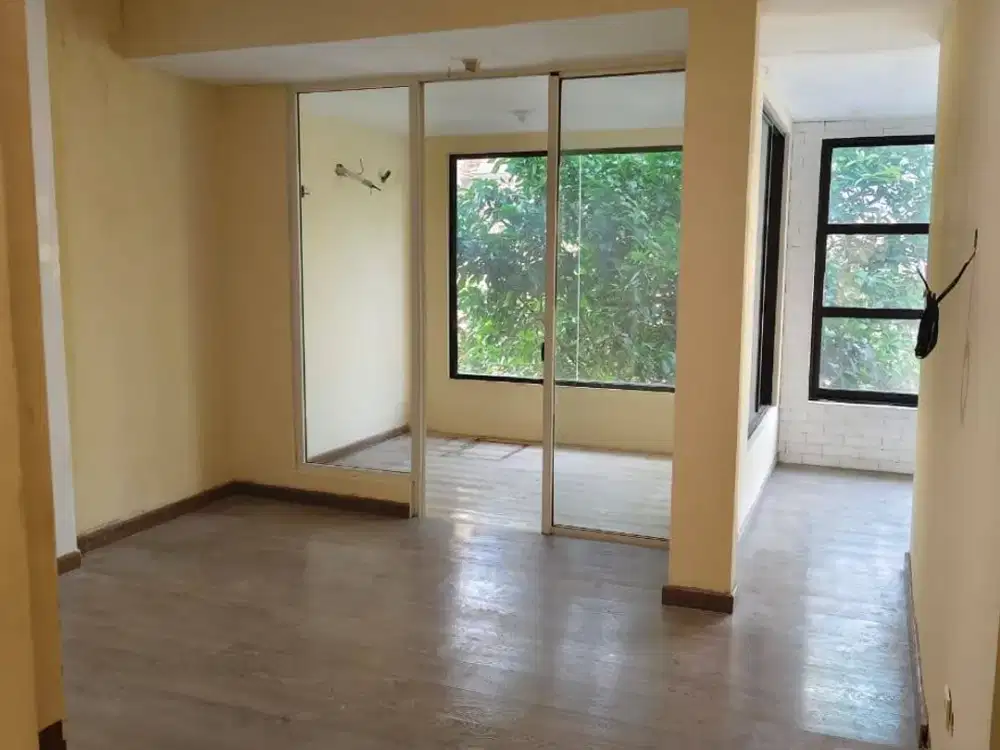 Dijual Rumah 2Lt siap huni masih bagus dan rapi di PIK Layar,Jakarta Utara