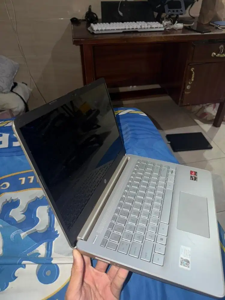 Di jual laptop merek hp