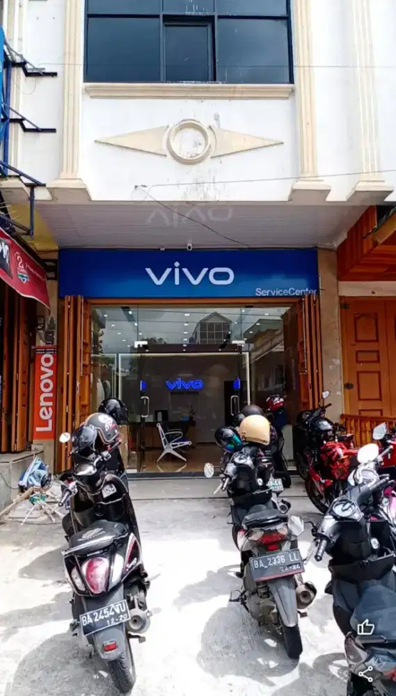 Dijual Ruko 3 Lantai Lokasi Strategis Pusat Kota Jam Gadang