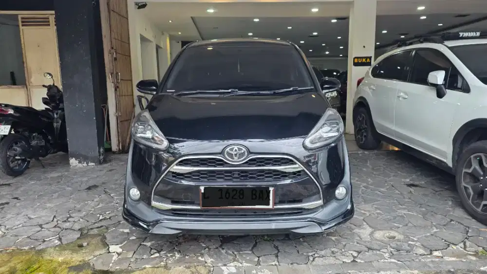 Toyota Sienta Q at 2019